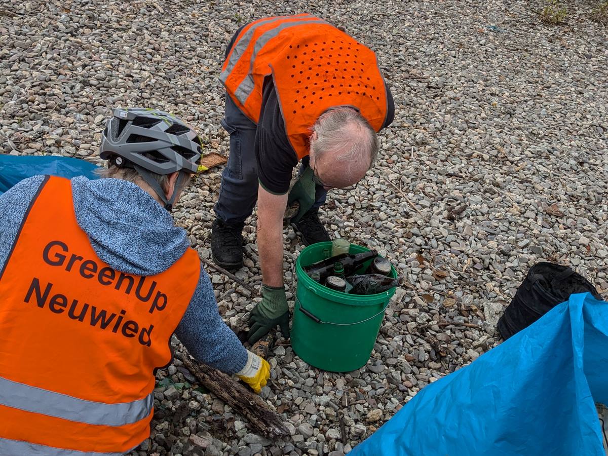 Die Ehrenamtlichen setzen sich schon seit ber sechs Jahren fr den Schutz des Rheins ein. (Foto: Volker Schlzel)
