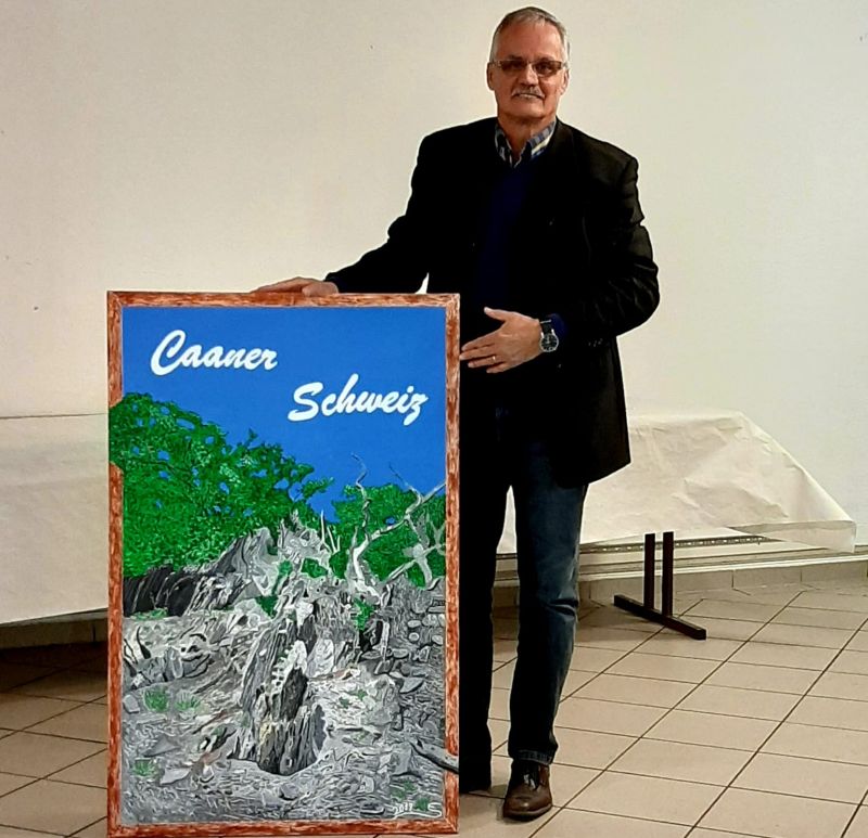 Edgar Schrder mit seinem Gemlde der Caaner Schweiz. Foto: privat