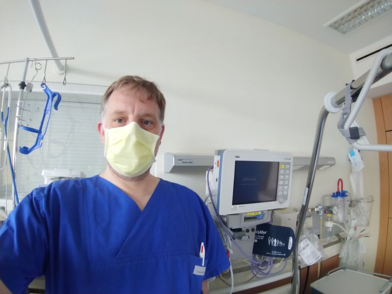 Christian Meyer whrend seines Corona-Einsatzes im Evang. Krankenhaus Dierdorf/Selters. Fotos: KHDS