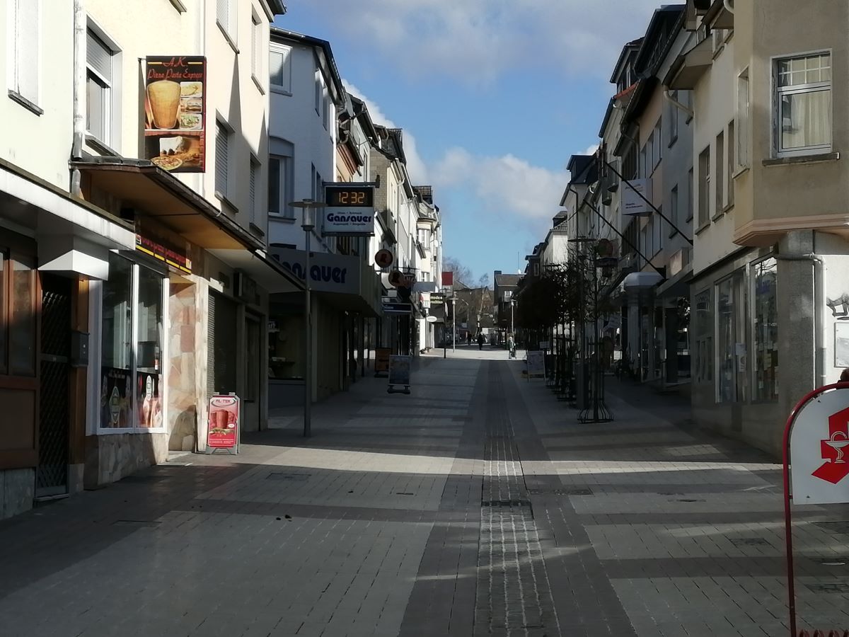 Wenn ein City-Manager in Altenkirchen in Amt und Wrden ist, soll die Fugngerzone, die gerade erst fr viel Geld aufgehbscht wurde, wieder deutlicher belebter daherkommen. (Foto: Archiv vh)