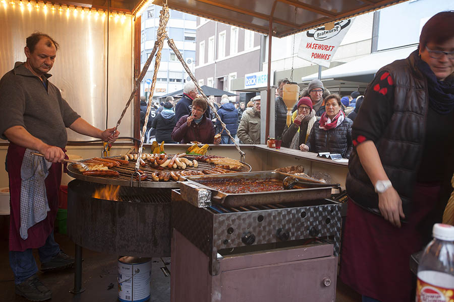 Das Currywurstfestival kam bestens an. Fotos: Helmi Tischler-Venter