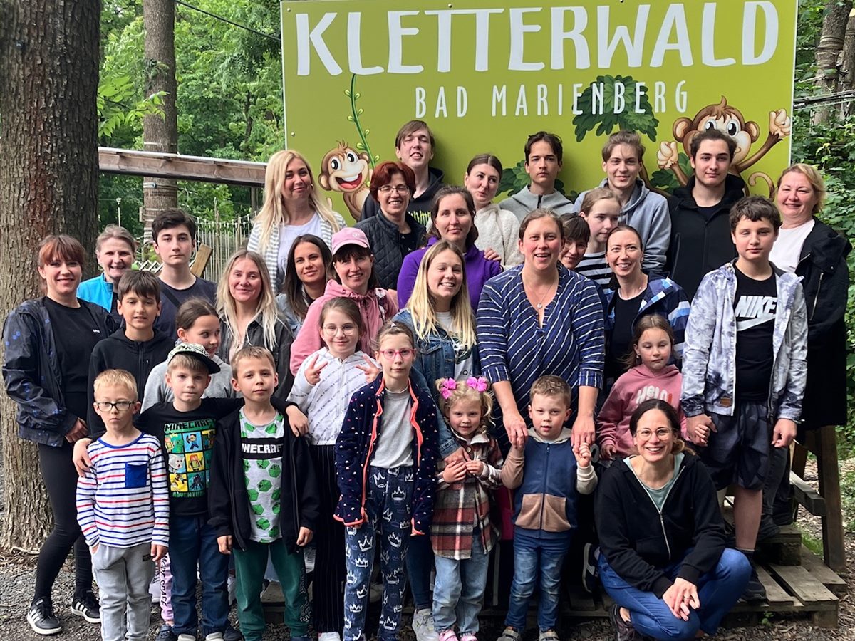 Die Gruppe erlebte einen schnen Tag im Kletterwald (Foto: Magdalena Klejdzinska-Stahl)