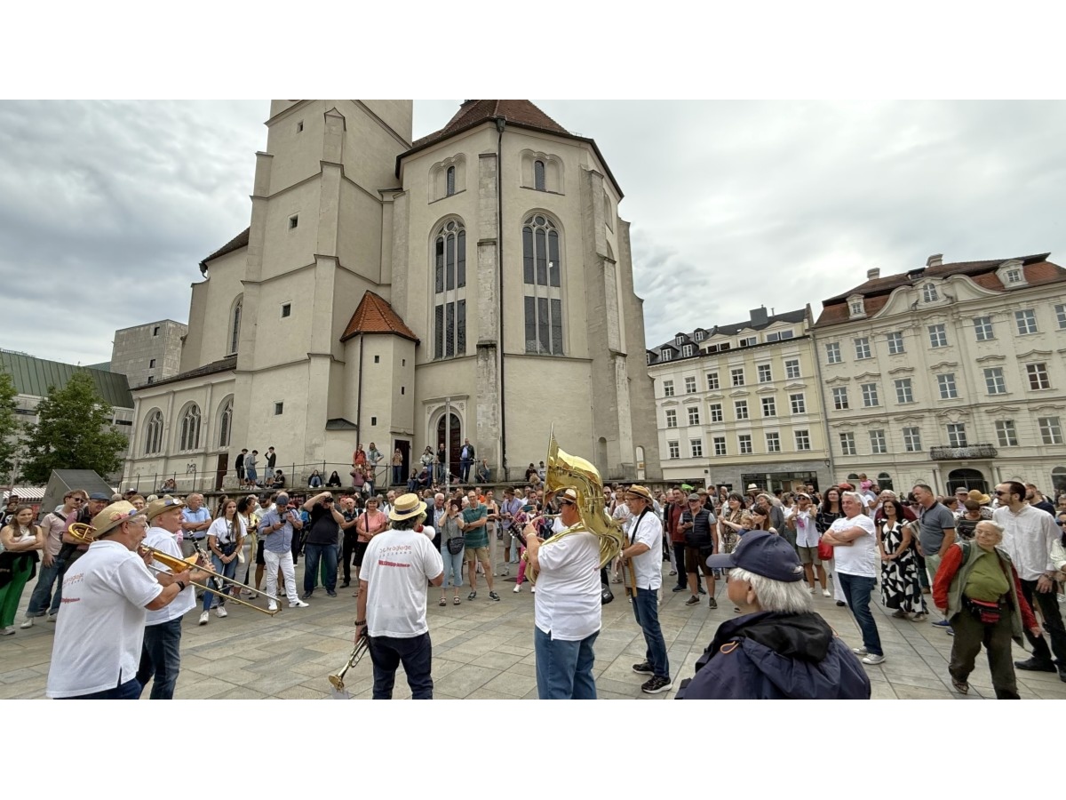 Hamm (Sieg): Schrglage Jazzband begeistert beim Bayerischen Jazzweekend in Regensburg