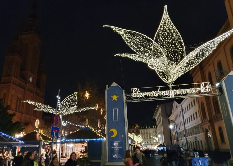 Derwischer Carnevals Verein besucht Sternschnuppenmarkt