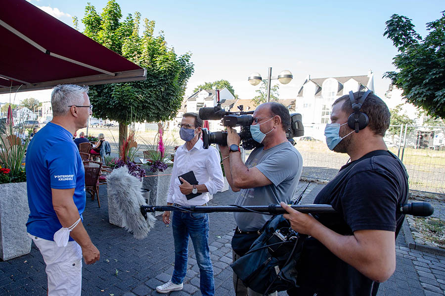 Geschftsfhrer Uwe Lederer im Interview mit dem SWR. Fotos: Eckhard Schwabe