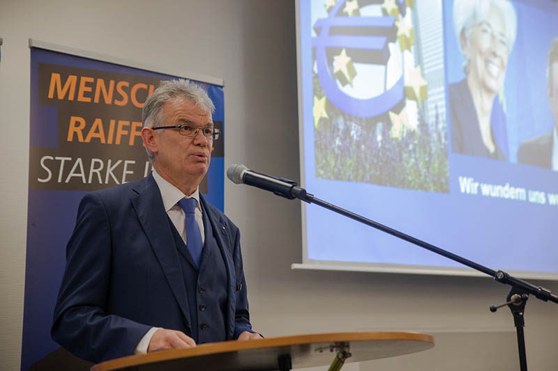 Vorstandssprecher Andreas Harner begrt die Gste. Fotos: Eckhard Schwabe