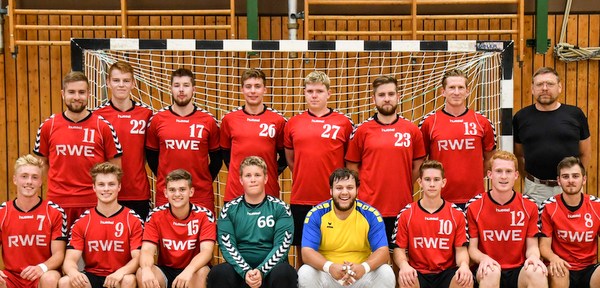 Die DJK Betzdorf prsentiert ihr neues Bezirksliga-Team. (Foto: Verein)