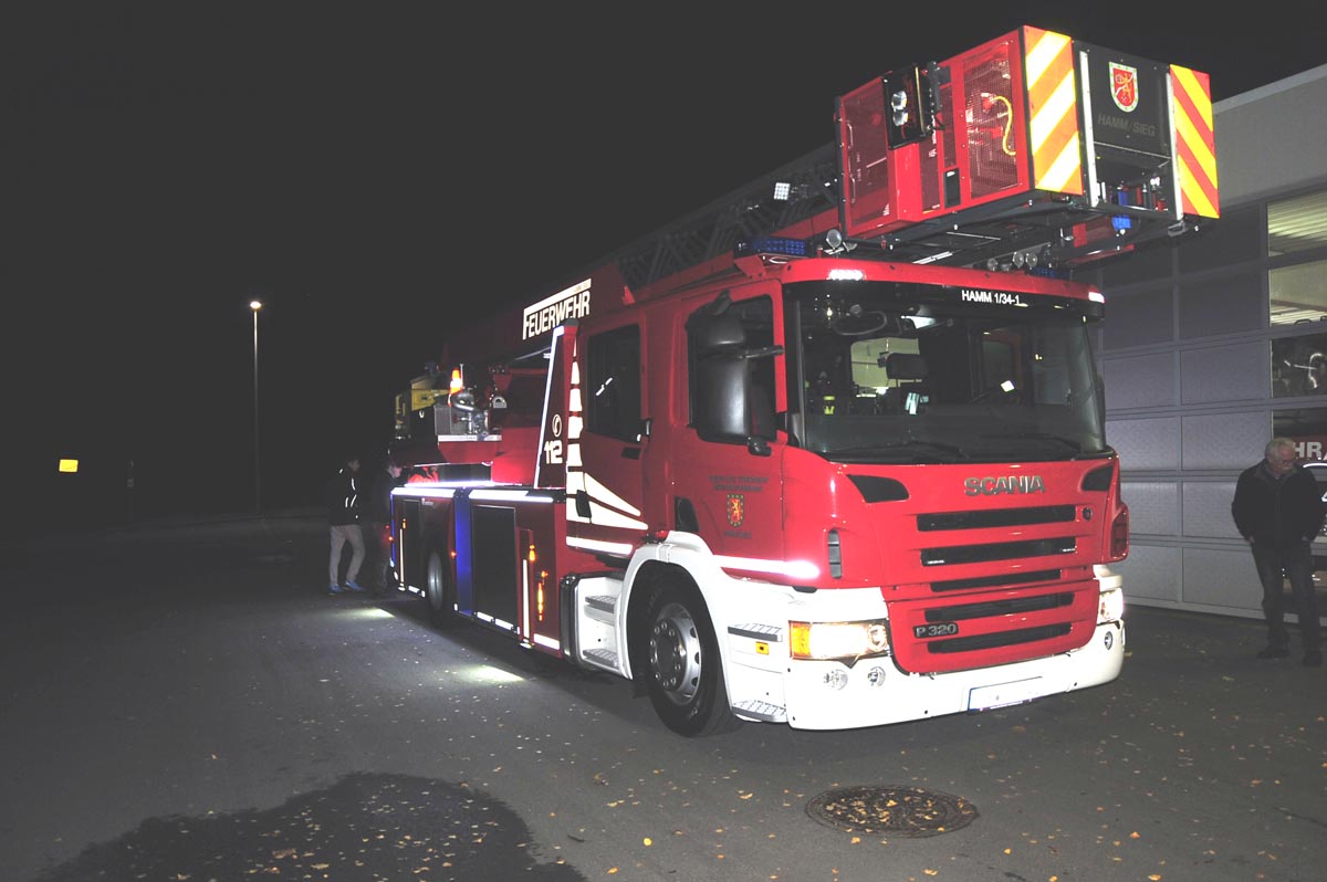 Die neue Drehleiter erweitert den Fuhrpark der freiwilligen Feuerwehr Hamm. (Bilder: kk)