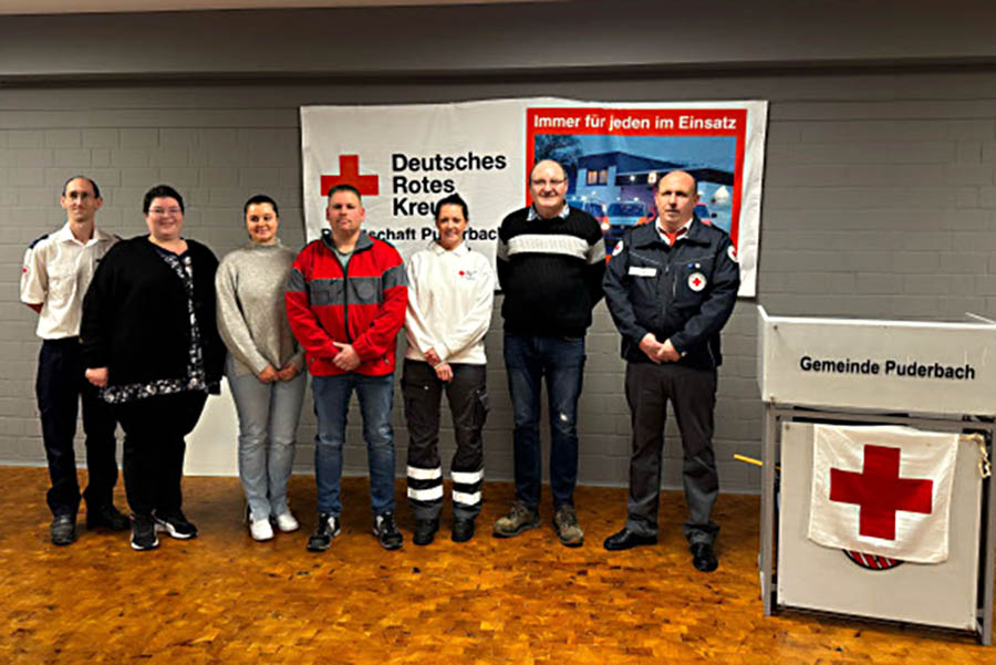 Von links: Sebastian Bardutzky, Jasmin Bardutzky, Jessica Letkemann, Florian Mller, Nadine Wingen, Jrgen Bardutzky und Oliver Klein. Neuer Vorstand fr den DRK. Foto: DRK OV Puderbach