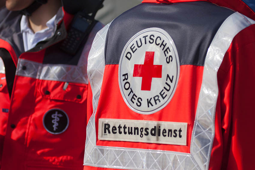 Ein Schwerverletzter musste nach einem Massenunfall auf der A3 bei Linkenbach von Rettungskrften ins Krankenhaus gebracht werden. Symbolfoto: Kuriere