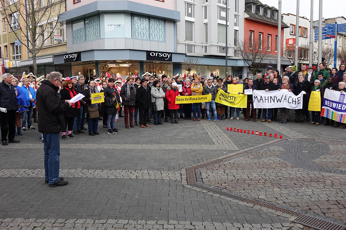 Mahnwache gegen Rassismus und zum Gedenken der Opfer von Hanau