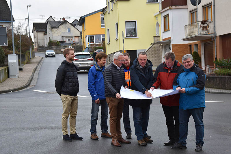 Mit der Fertigstellung des zweiten Bauabschnittes an der K 117 innerhalb der Ortsgemeinde Gromaischeid konnte ein wichtiger Lckenschluss in der Sanierung unseres Kreisstraennetzes umgesetzt werden. Foto: Kreisverwaltung
