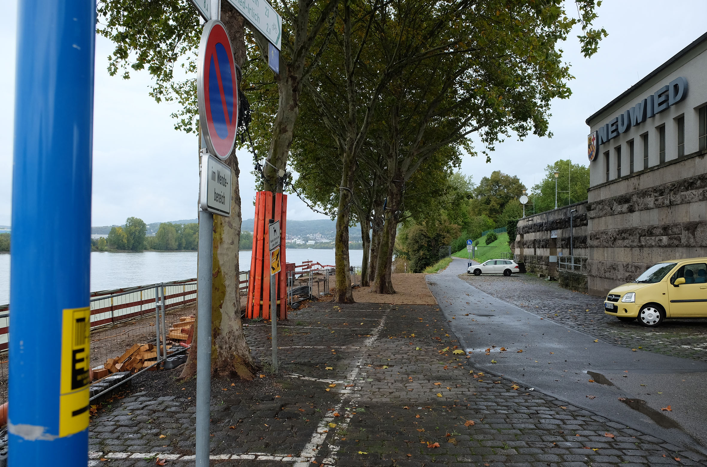 Das Areal zwischen dem Eingang zum Schlosspark und dem Deichtor an der Schlossstrae wird als erstes in Angriff genommen, damit der Biergarten im kommenden Frhjahr wieder ffnen kann. Foto: Stadt Neuwied