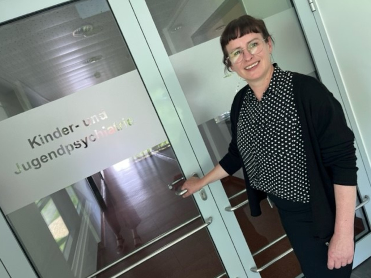 "Nur belastet oder schon krank?" Eine Frage, der Dr. Debora Nawrath in der DRK-Kinderklinik bei einem kostenlosen Elternseminar nachgeht. (Foto: DRK-Kinderklinik Siegen gGmbH)