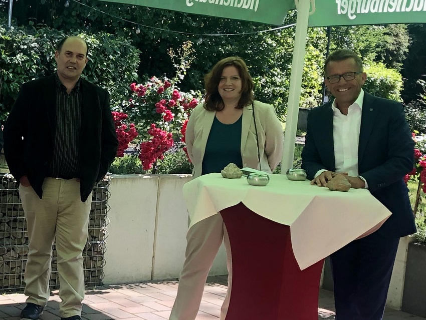 Dehoga-Kreisvorsitzender Uwe Steiniger, Sandra Weeser und der Prsident der Dehoga Rheinland-Pfalz, Gereon Haumann (v.l.) (Foto: Wahlkreisbro)