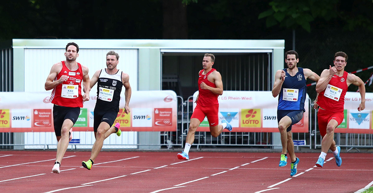 Drei von diesen fnf Athleten, die vor einem Jahr das Lotto-Deichmeeting bestritten, haben sich auch fr den kommenden Samstag angemeldet: Lokalmatador Kai Kazmirek (links), Mathias Brugger (Zweiter von links) und Nils Laserich (rechts). Foto: Verein
