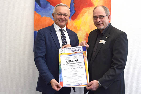 Landrat Achim Hallerbach und Psychiatriekoordinator Dr. Ulrich Kettler (r.) laden zur Informationsveranstaltung in Hausen ein. Foto: Kreisverwaltung