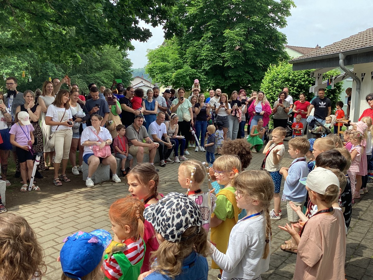Pippi-Langstrumpf-Familientag in der Kita Die Phantastischen Vier F�rthen