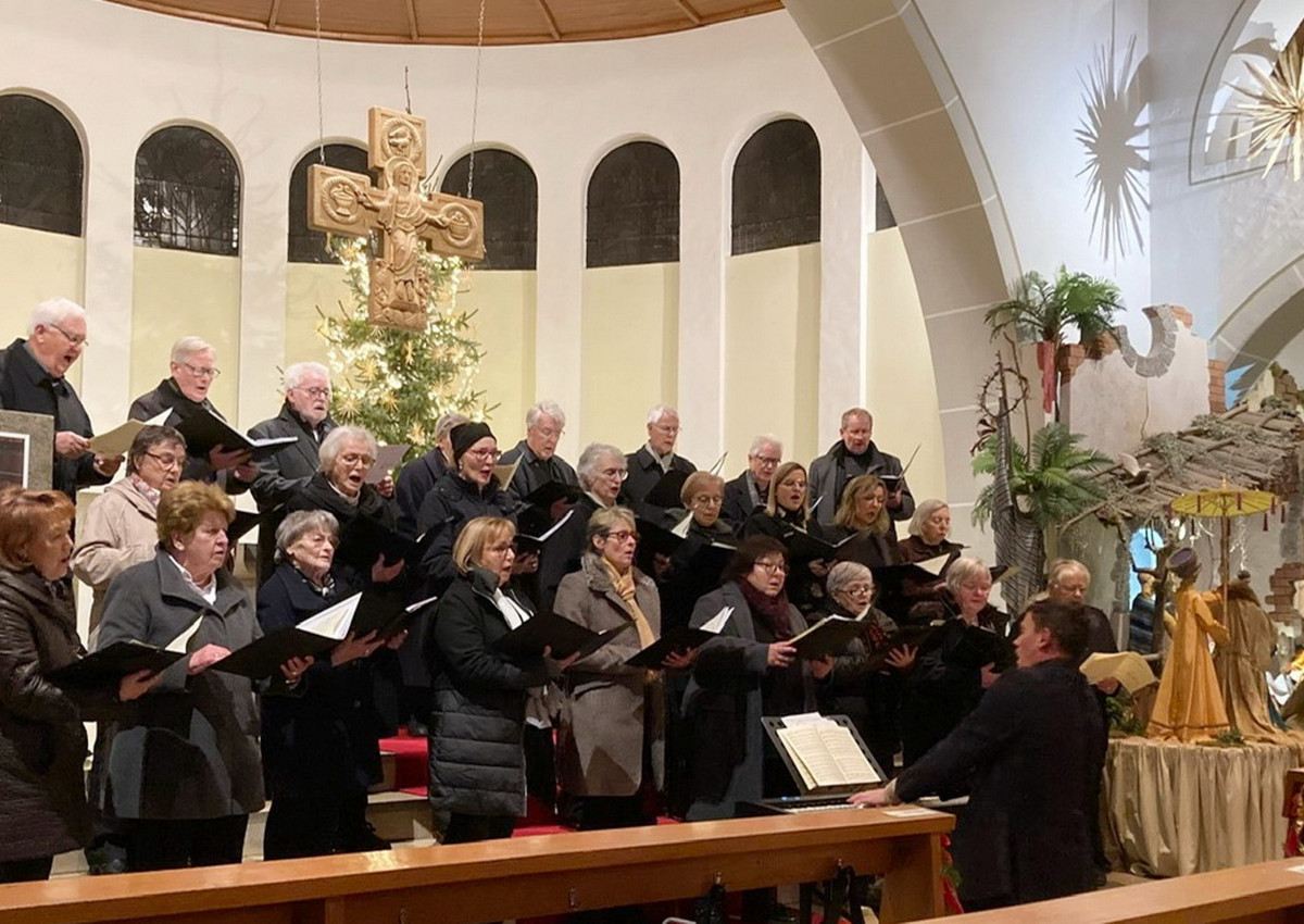 Musik an der Krippe in der Pfarrkirche Dierdorf. (Foto: St.Kasper)