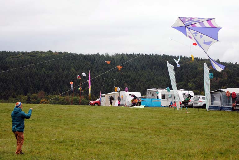 Die Interessengemeinschaft Dreamcatcher organisierte zum 17. Mal das Drachenflugfest in Horhausen. (Fotos: kk)