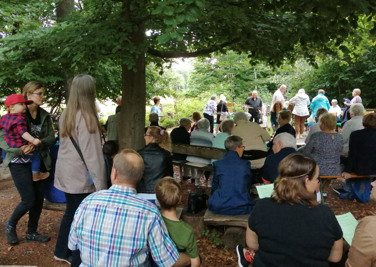 "Kirche im Grnen" am Naturerlebnispfad in Drrholz
