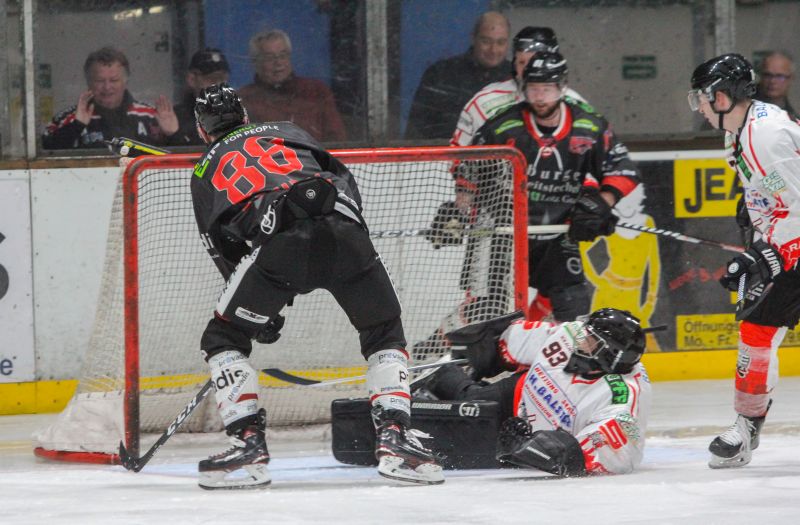 EGDL versus Ratingen, Play-offs Spiel. Fotos: Tom Neumann, Pressesprecher EG Diez-Limburg 