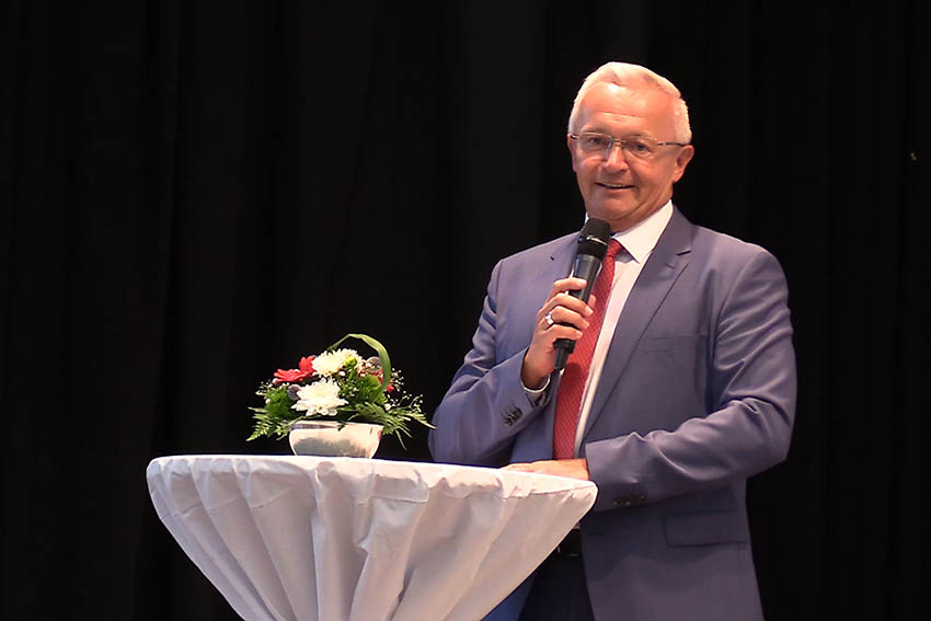 Landrat Achim Hallerbach konnte viele Ehrenamtler begren. Fotos und Video: Wolfgang Tischler