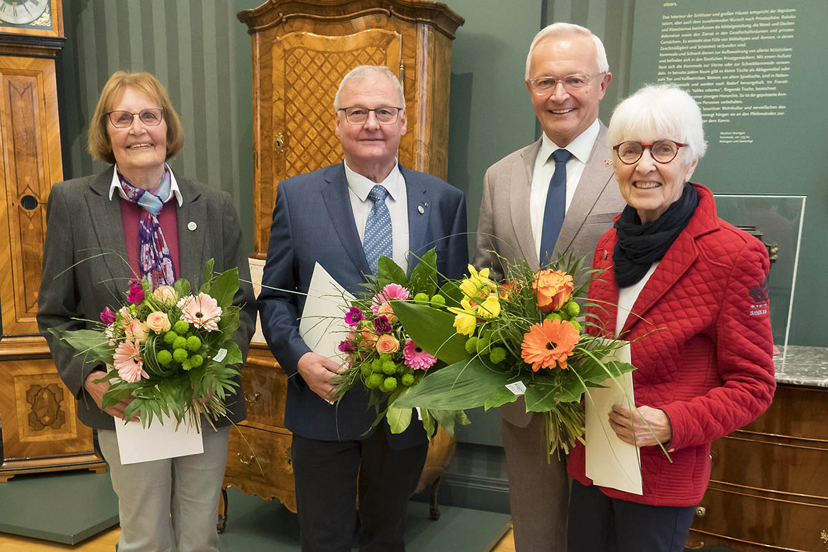 Von links: Lieselotte Boll�nder, Martin Fischbach, Achim Hallerbach und Elisabeth Korff. Fotos: Wolfgang Tischler