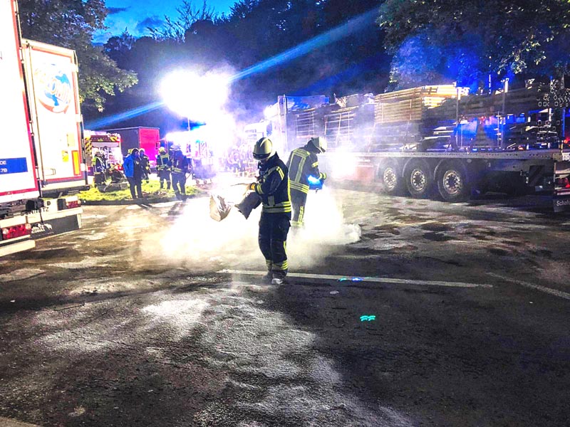 Leck im Dieseltank: Feuerwehren Horhausen und Pleckhausen im Einsatz