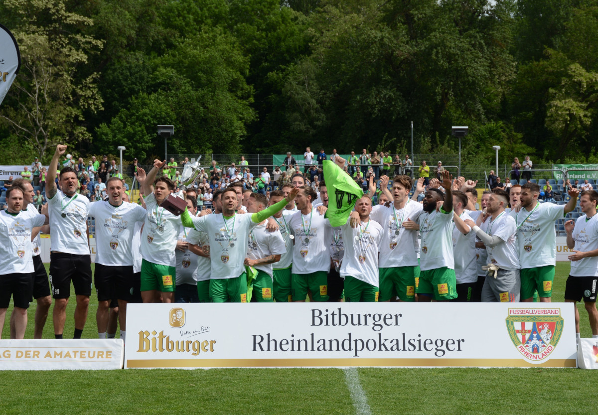 Der Hhepunkt einer groartigen Saison: Zum zweiten Mal in seiner Vereinsgeschichte gewinnt der FV Engers den Rheinlandpokal. In der Folge kommt jetzt zwischen dem 29. und 31. August Arminia Bielefeld im DFB-Pokal. (Fotos: FV Engers)