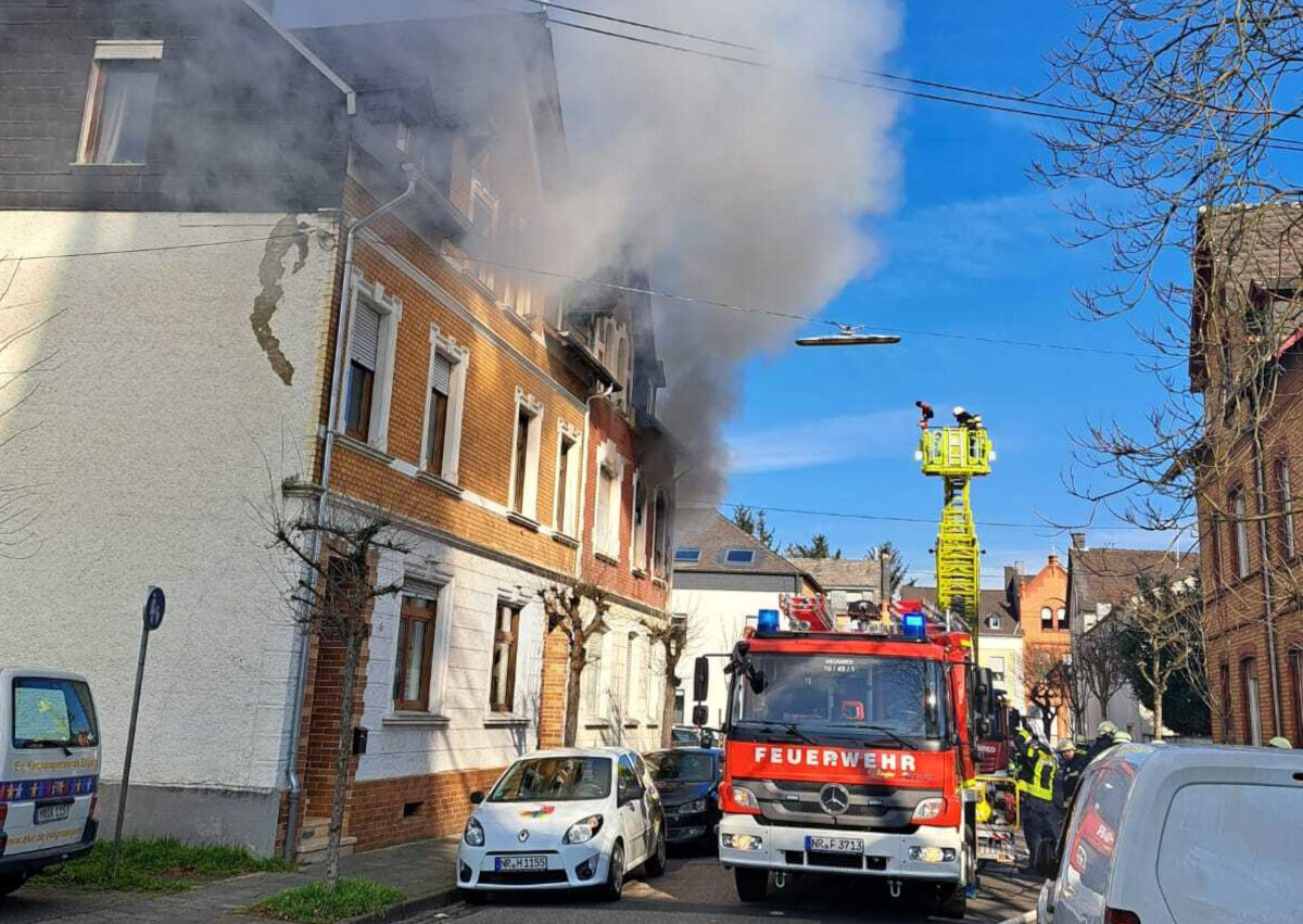 Wohnungsbrand in Engers: Feuerwehr kann den Brand schnell eindämmen