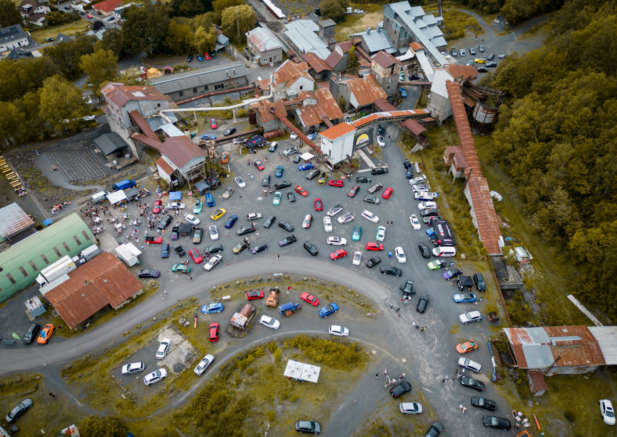 270 getunte Autos im Stöffel-Park: Familiäre Atmosphäre bei Lake-Society-Event