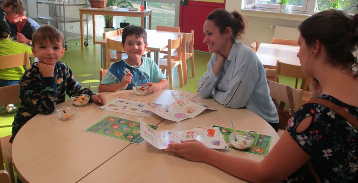 Eltern und Kinder hatten viel Spa bei der Verkostung. Fotos: privat