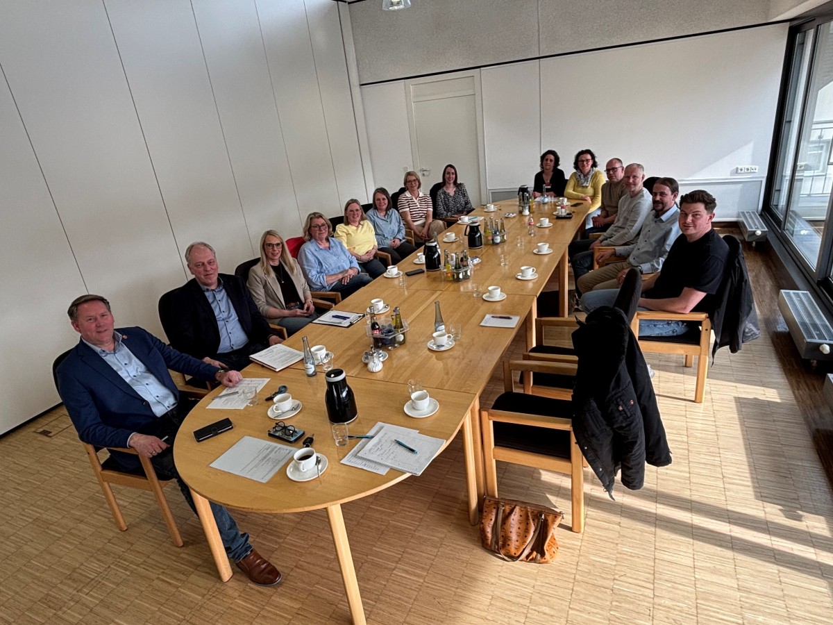 Erstes Pflegenetzwerk-Treffen in Betzdorf-Gebhardshain: Herausforderungen und Chancen