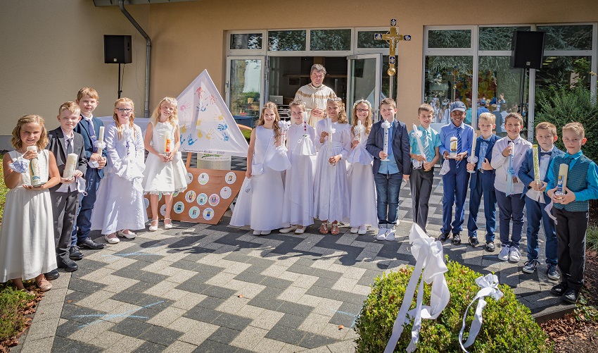 Open-Air-Gottesdienst mit Erstkommunion in Horhausen