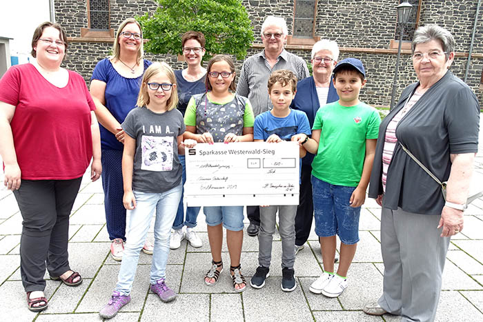 Erstkommunionkinder spendeten fr Unnauer Patenschaft