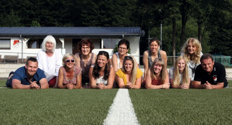 Die bungsleiter/innen des FC Mndersbach. Foto: privat