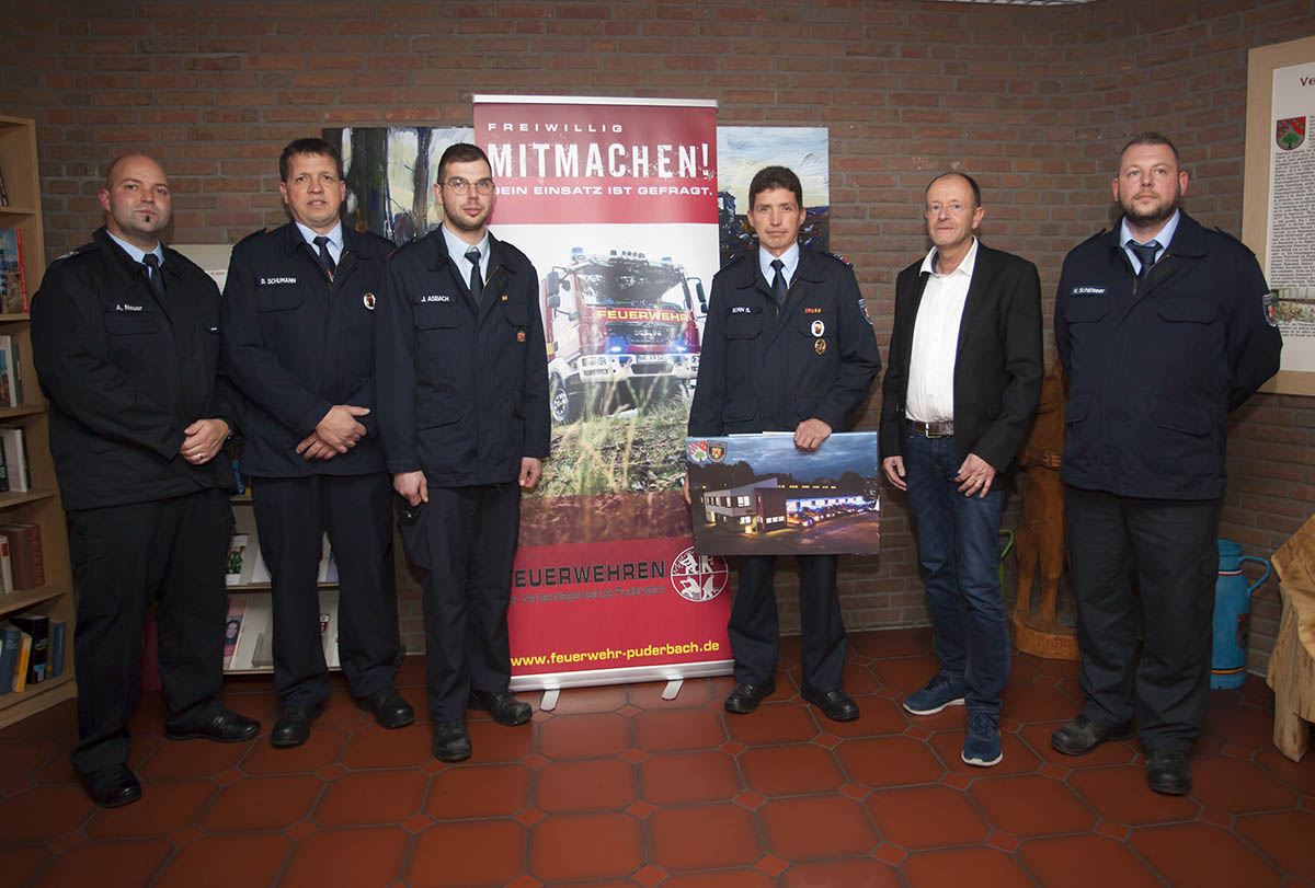 Befrderungen und Ehrungen bei den Freiwilligen Feuerwehren VG Puderbach