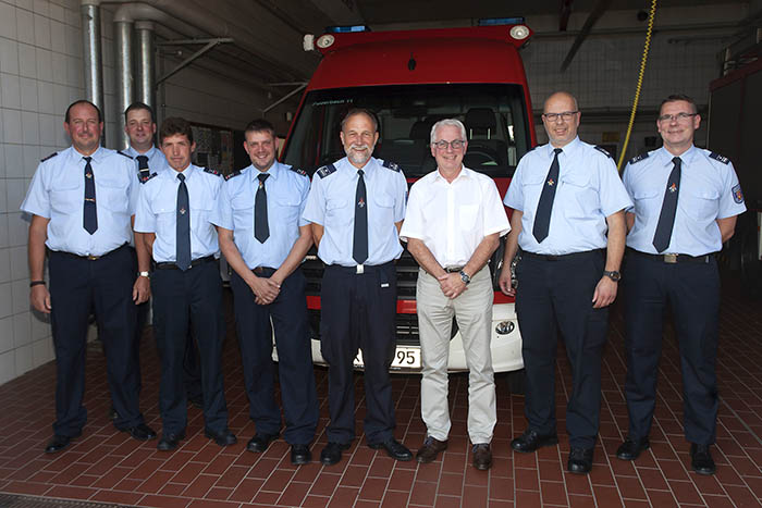 Von links: Michael Schfer, Timo Runkel, Sven Born, Peter Reusch, Dieter Klein-Ventur, Volker Mendel, Dirk Kuhl und Marc Weigeber. Foto: Feuerwehr VG Puderbach