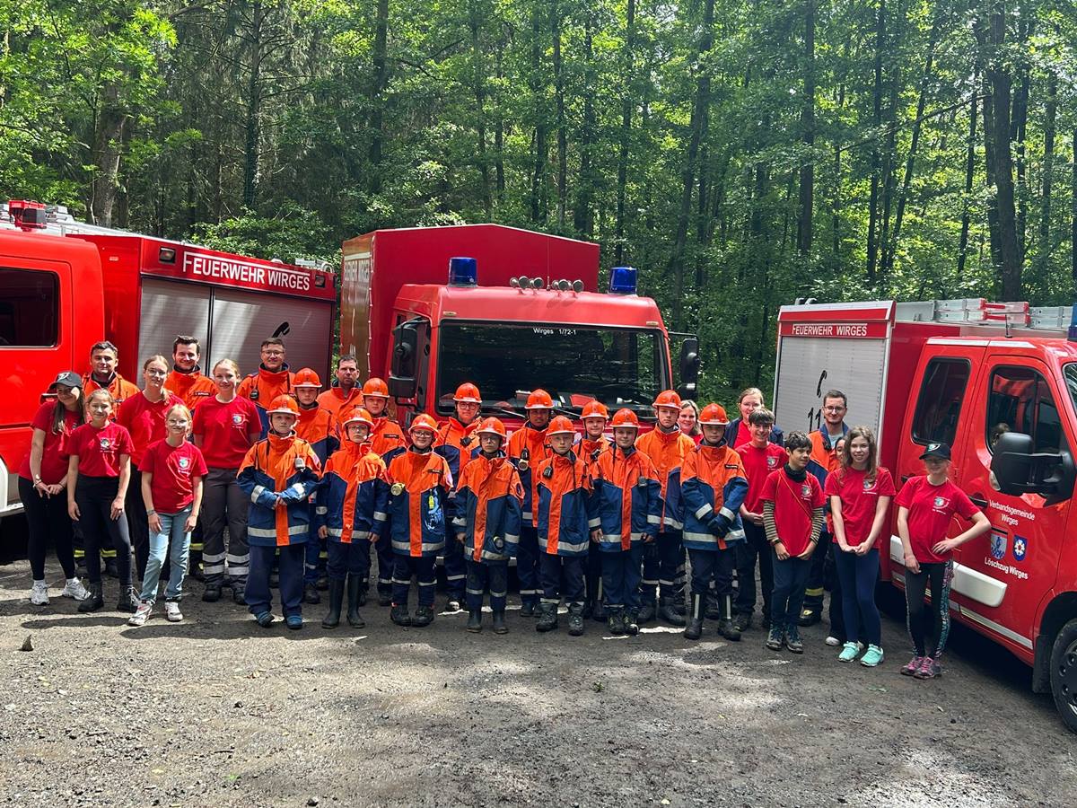 Das Jugendrotkreuz und die Jugendfeuerwehr Wirges verbrachten einen erfolgreichen Tag (Foto: FF Wirges/ Christian Henn)