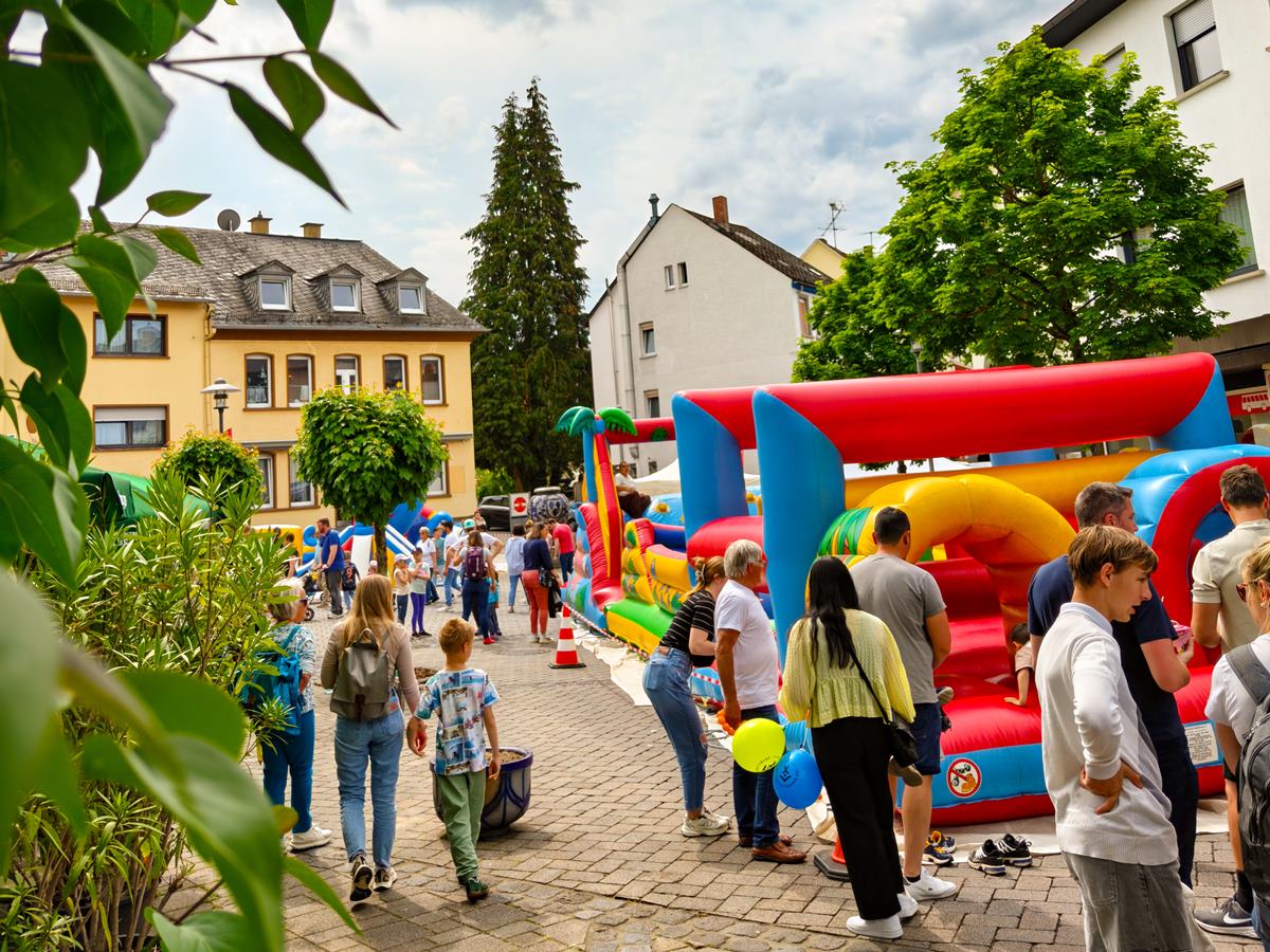 Zahlreiche Besucher wurden vom Familienfest angezogen. (Foto: Christian Heller)