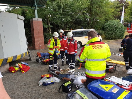 An der Gemeinschaftsbung nahm die Feuerwehr Sassenroth und Niederdreisbach zusammen mit dem ASB Dsseldorf teil. (Foto: Verbandsgemeindefeuerwehr Daaden-Herdorf)