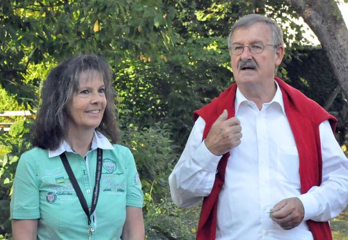 Raiffeisenbotschafterin Anette Neitzert und Josef Zolk. (Foto: kk) 