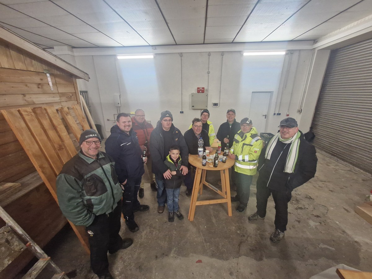 Nach der Arbeit lud die Ortsgemeinde alle Helfer zu einem Imbiss ein. (Foto: Ortsgemeinde)