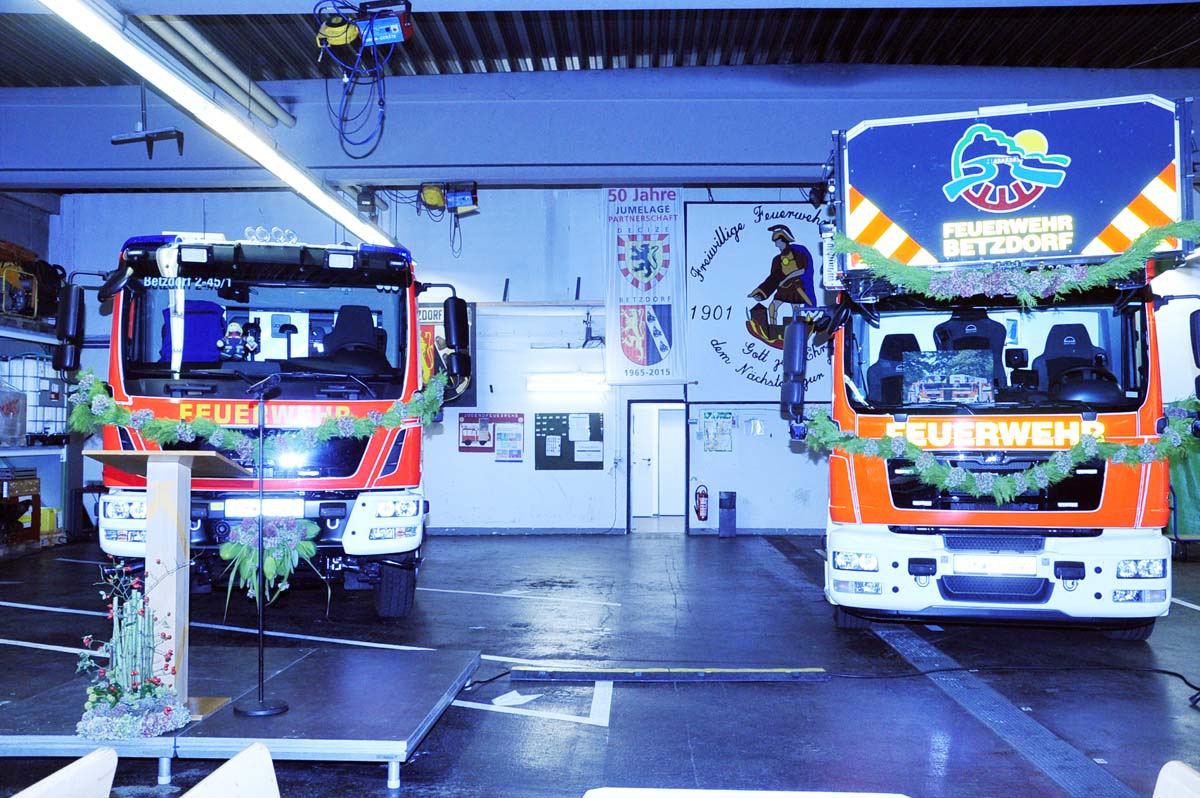 Feuerwehr Betzdorf stellt neue Fahrzeuge im Wert von rund einer Million Euro in Dienst