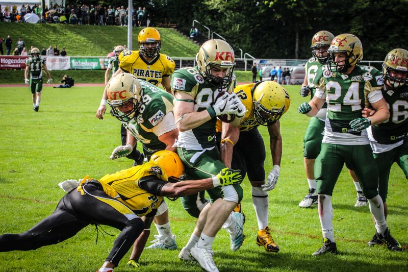 Regen, Jubel, Pokal, Emotionen: Farmers feiern Aufstieg in die GFL2