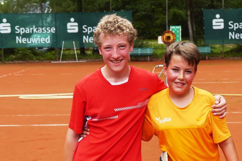 Finalisten Jungen U14 v.l.n.r.: Felix Knkler (TC Bad Marienberg)/ Jaime Nickel (TC Mschenbach). Fotos: Dietrich Rockenfeller/ TC Steimel

