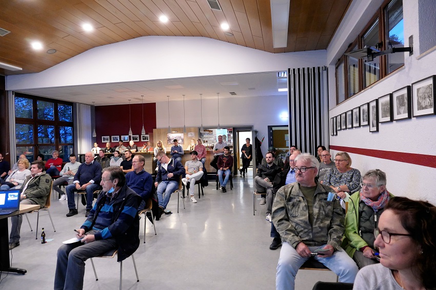 Viele interessierte Brger fanden sich zur Veranstaltung ein. (Fotos: ma)