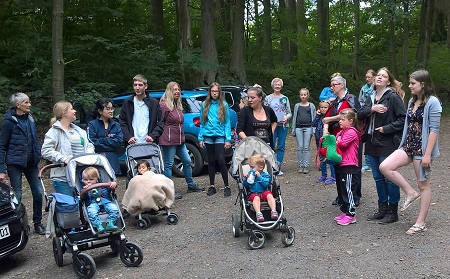 Viele Eltern und Groeltern trafen sich mit ihren Kindern bzw. Enkeln zu einem kurzweiligen Nachmittag. (Foto: Landfrauen Bezirk Altenkirchen)