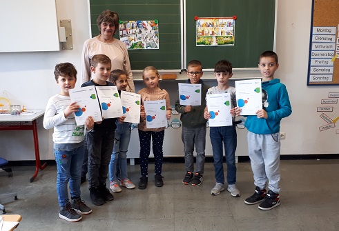 Mit Spa und Freude auch in den Ferien lernen  auch die Schlerinnen und Schler der Grundschule Weyerbusch haben ihre vorhandenen Deutschkenntnisse vertieft und ausgebaut. (Foto: Kreisvolkshochschule AItenkirchen) 